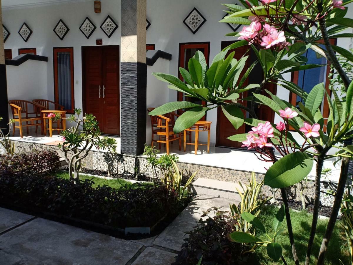 Dwiki Putra Home Stay Lembongan Exteriör bild