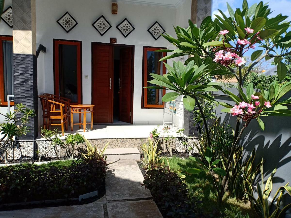 Dwiki Putra Home Stay Lembongan Exteriör bild