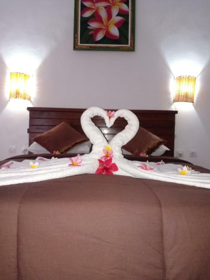 Dwiki Putra Home Stay Lembongan Exteriör bild