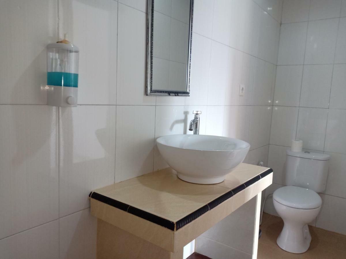 Dwiki Putra Home Stay Lembongan Exteriör bild