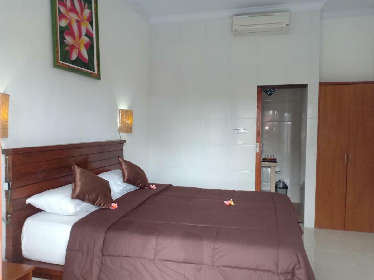 Dwiki Putra Home Stay Lembongan Exteriör bild