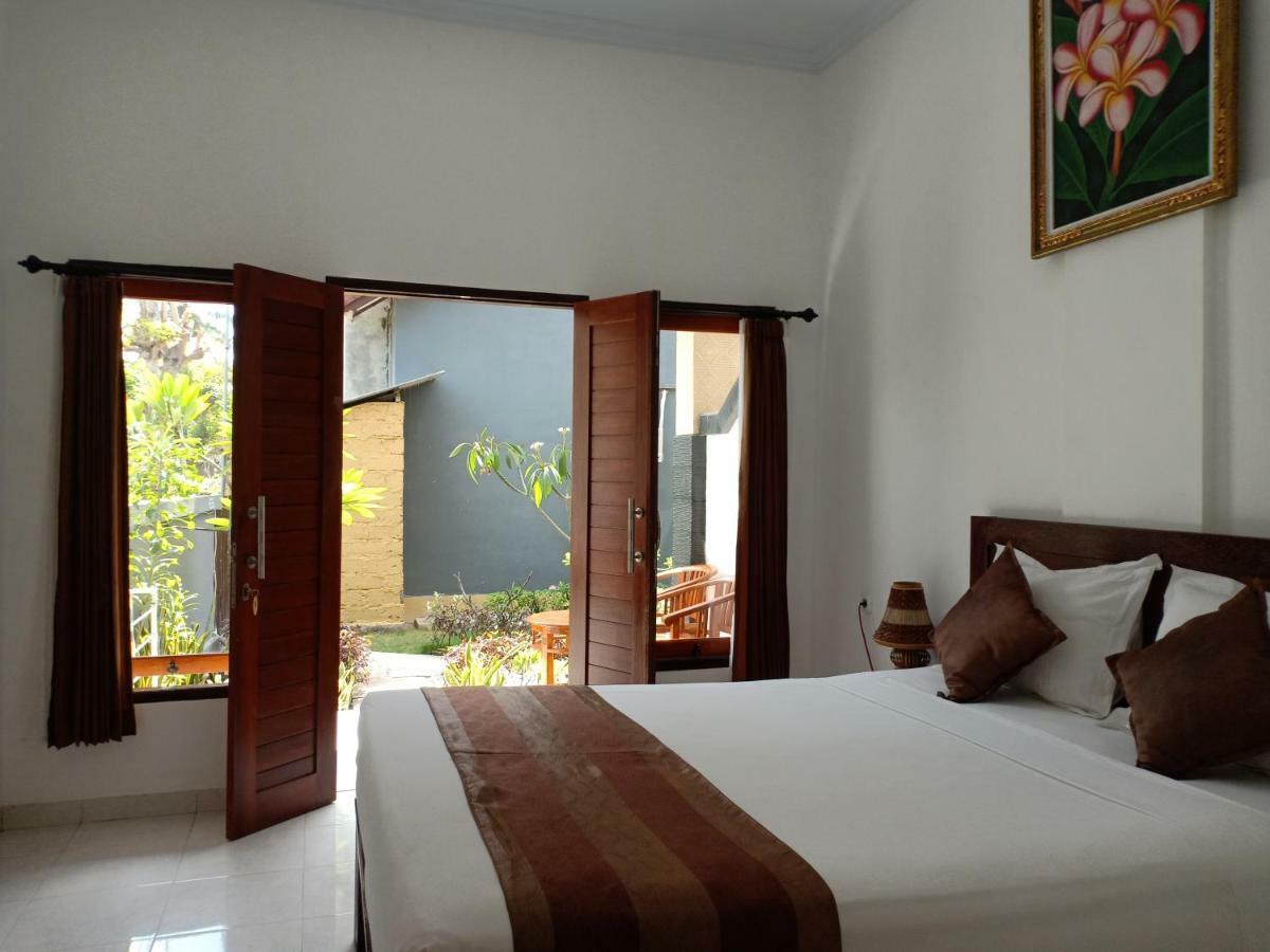 Dwiki Putra Home Stay Lembongan Exteriör bild