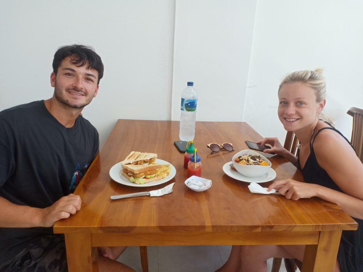 Dwiki Putra Home Stay Lembongan Exteriör bild